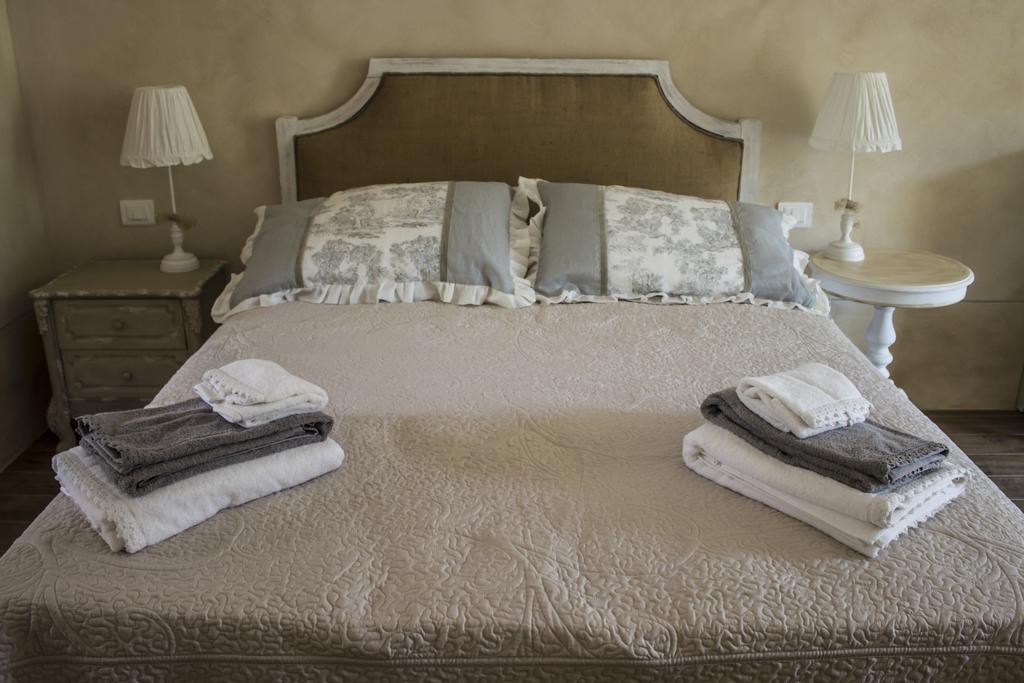 Bed and Breakfast Le Dolcezze Crone Habitación foto